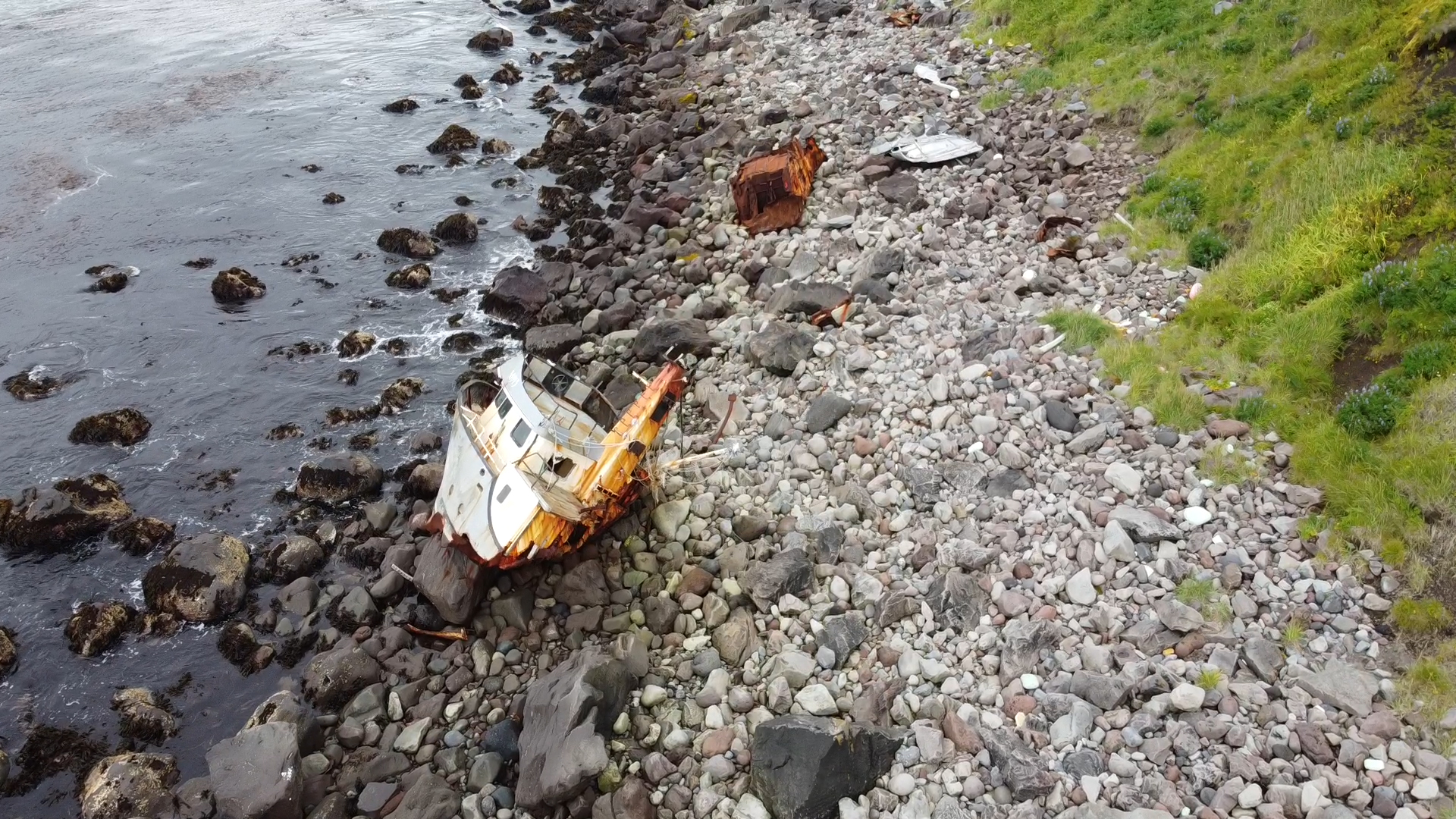 Aerial image of the wreck of the Freyja washed up on shore