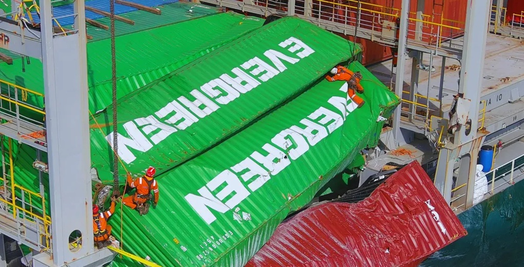 Photo representing Damaged & Hazmat Cargo Handling 